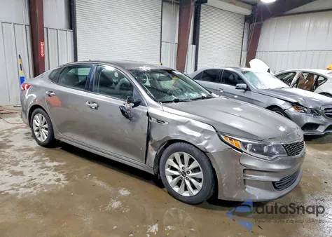 2016 Kia Optima Ex z USA, uszkodzony, nr VIN 5XXGU4L39GG091486